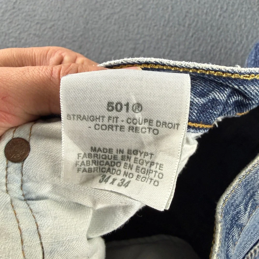 Levis 501 Jeans Men's 34x34 (Fits 32x32) Blue Button Fly Straight Leg Regular